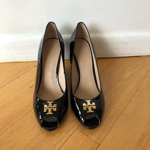New Tory Burch Authentic Black Patent Pumps